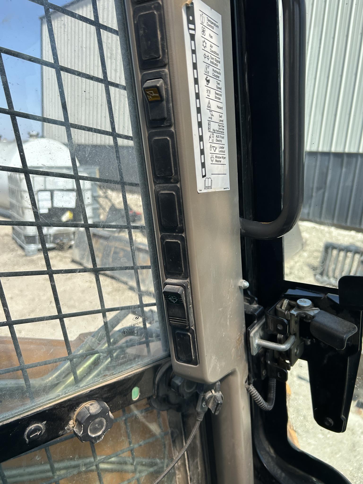 2012 CASE SV250 146