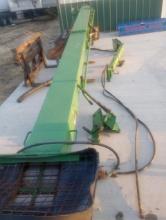 JOHN DEERE 21FT BELT CONVEYOR 374