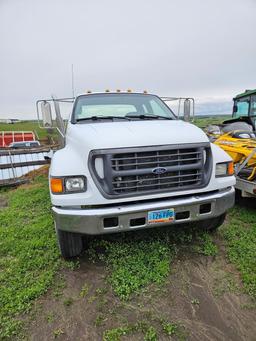 2001 FORD F650 SD 173