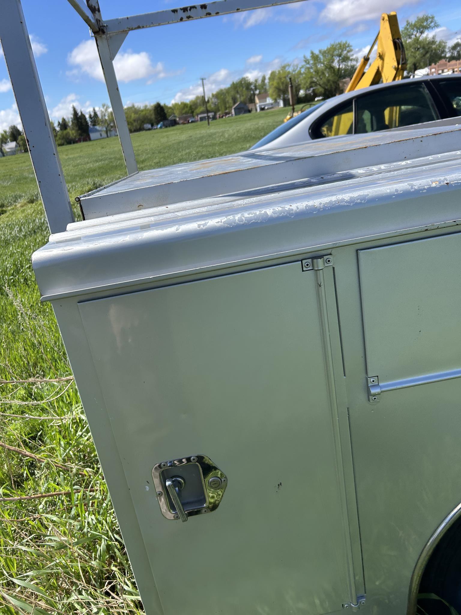 SERVICE BOX 409