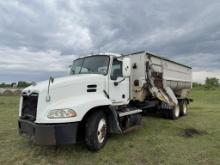 2004 MACK VISION CXN613 1072