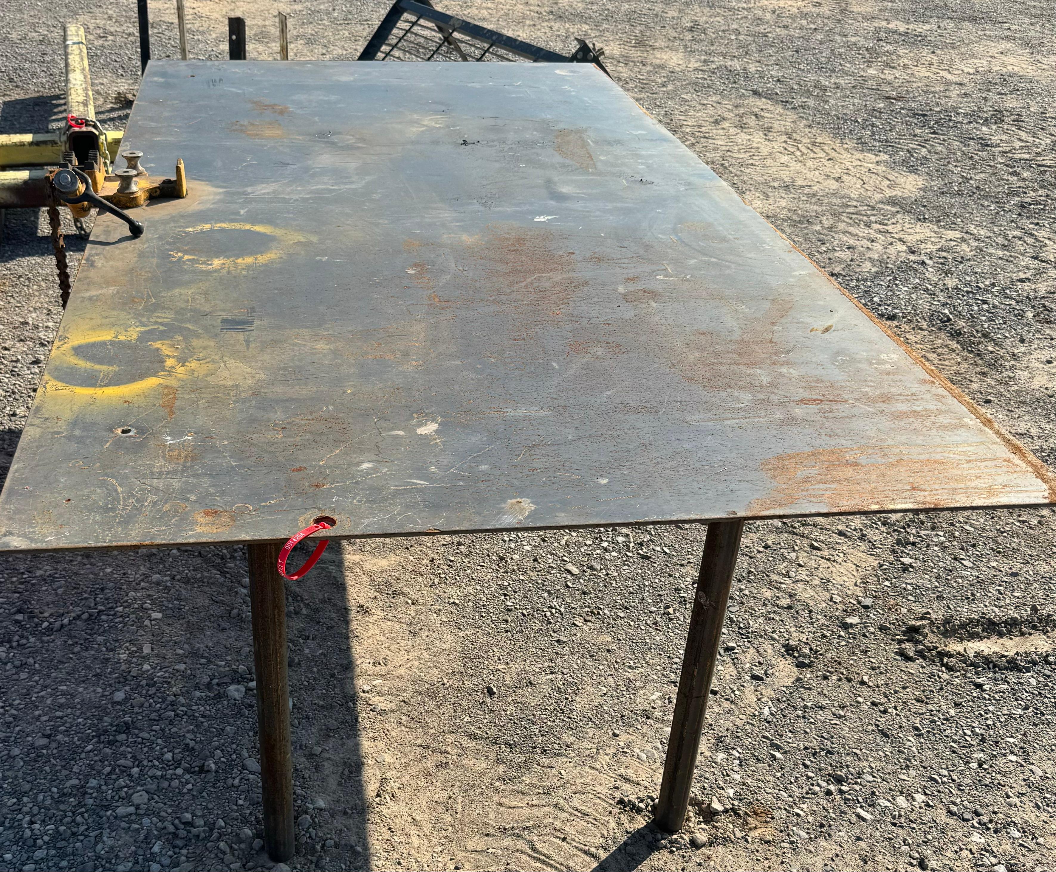METAL TABLE