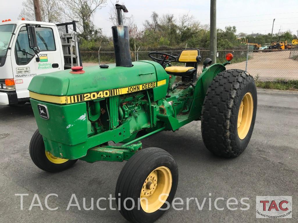 John Deere 2040