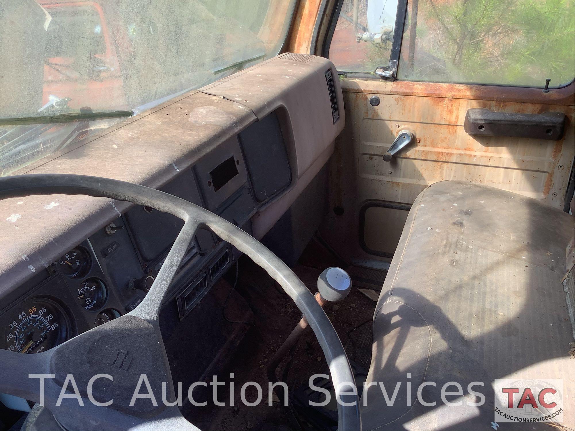 1981 International S1700 Cab & Chassis