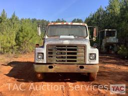 1981 International S1700 Cab & Chassis