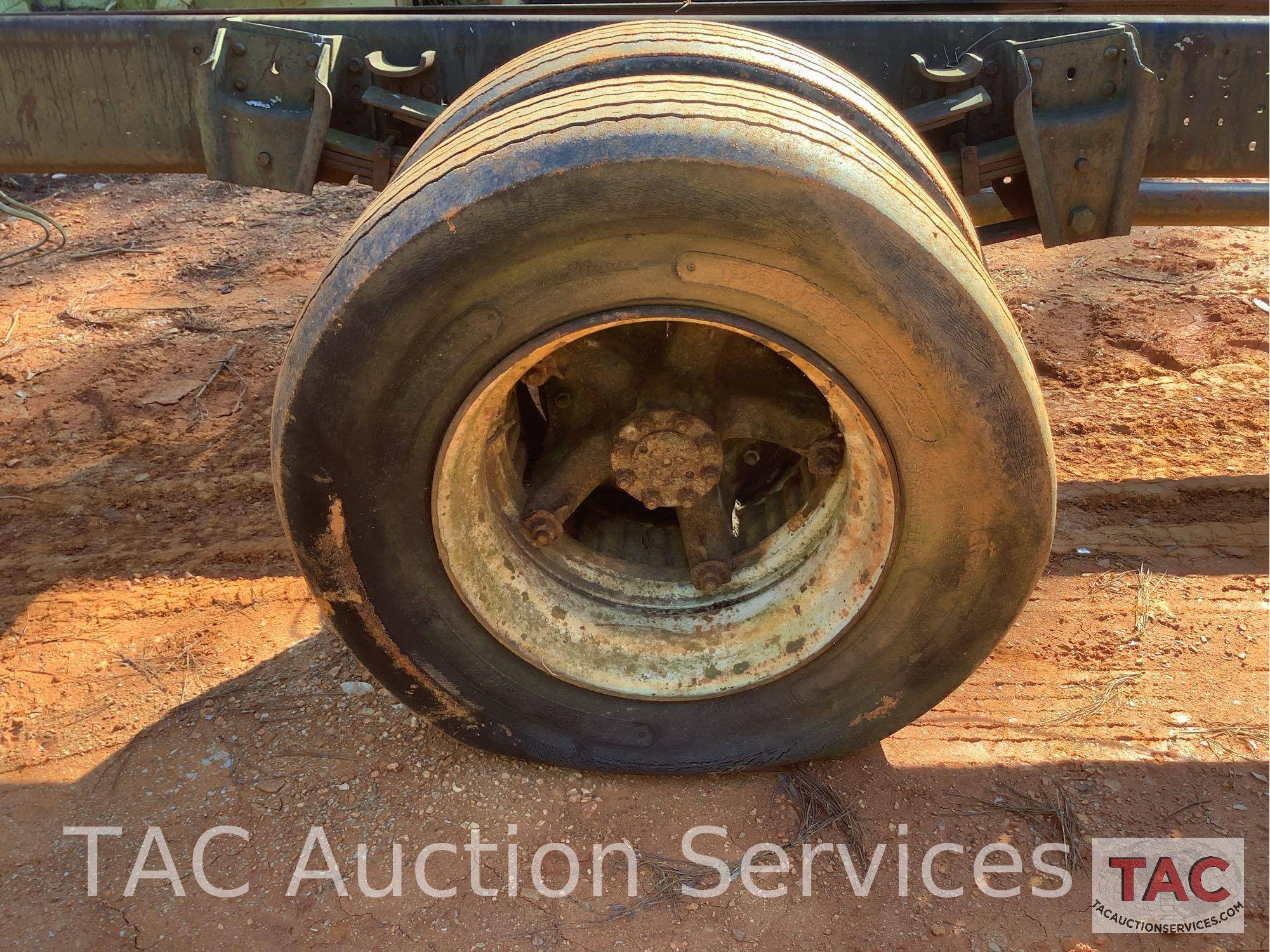 1981 International S1700 Cab & Chassis