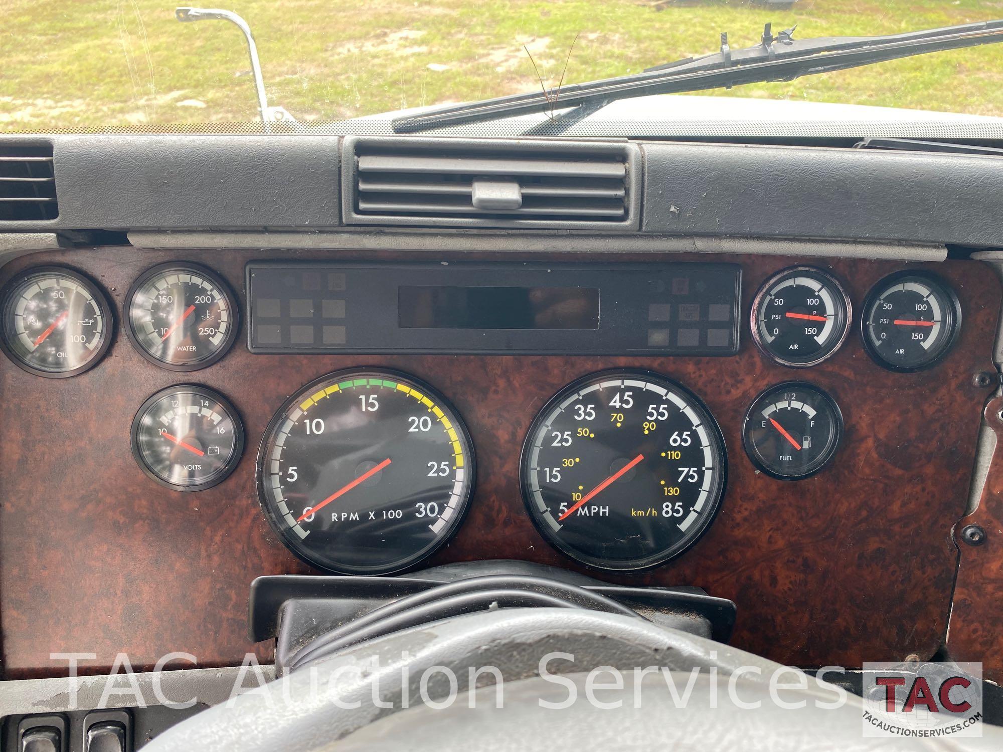 2002 Freightliner Century Class S/T Sleeper