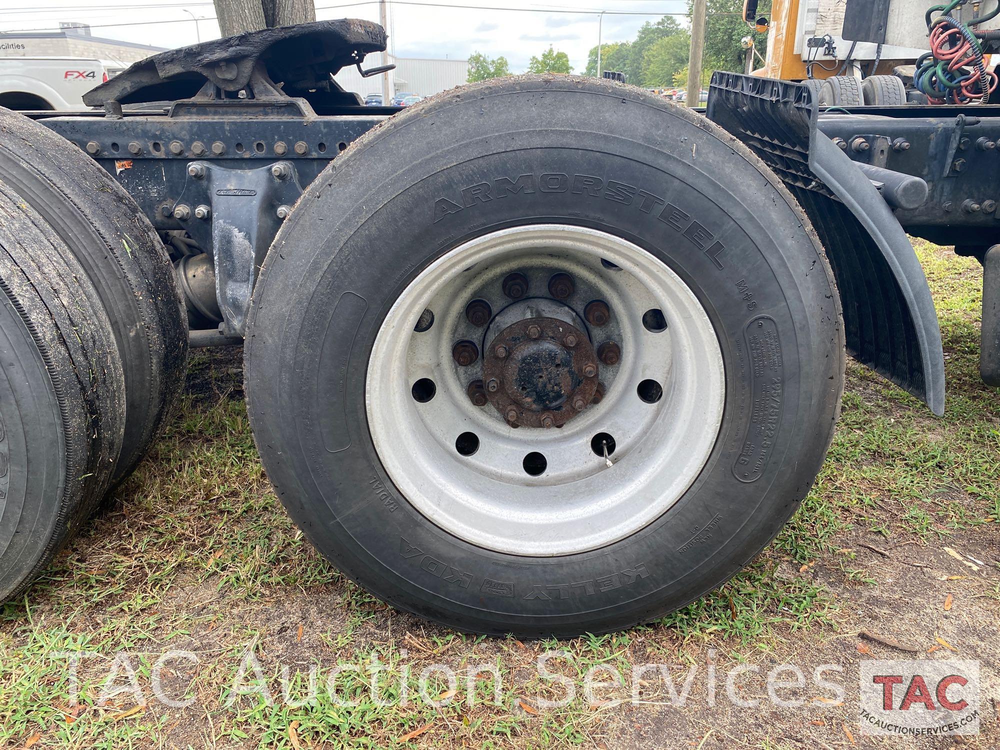 2002 Freightliner Century Class S/T Sleeper