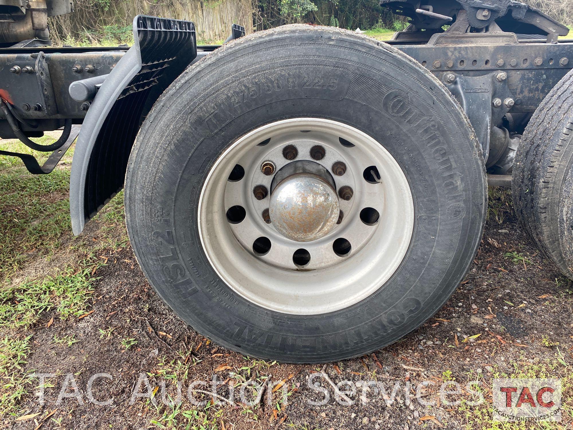 2002 Freightliner Century Class S/T Sleeper