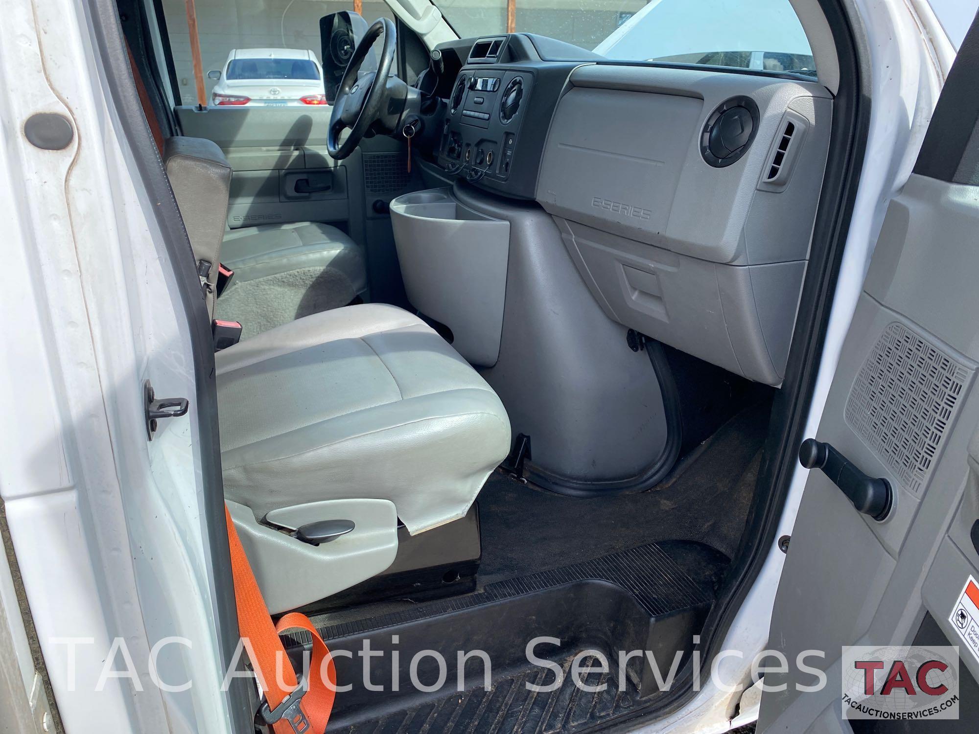 2014 Ford Econoline E-350 Box Van