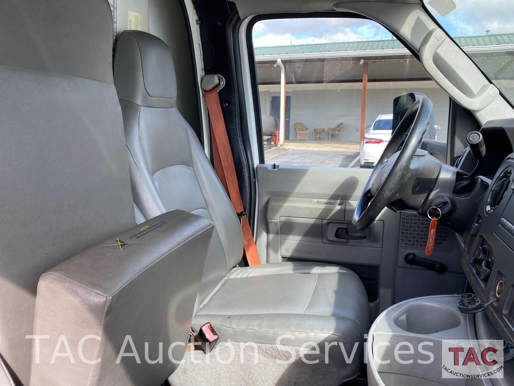 2014 Ford Econoline E-350 Box Van