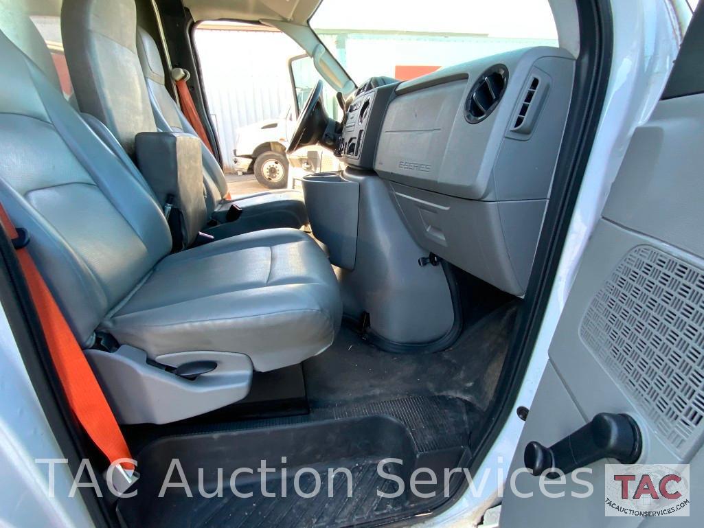 2014 Ford E-350 Cutaway Van