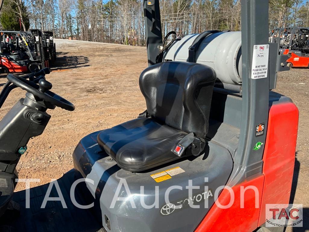 2014 Toyota 8FGCU32 6500lb Forklift