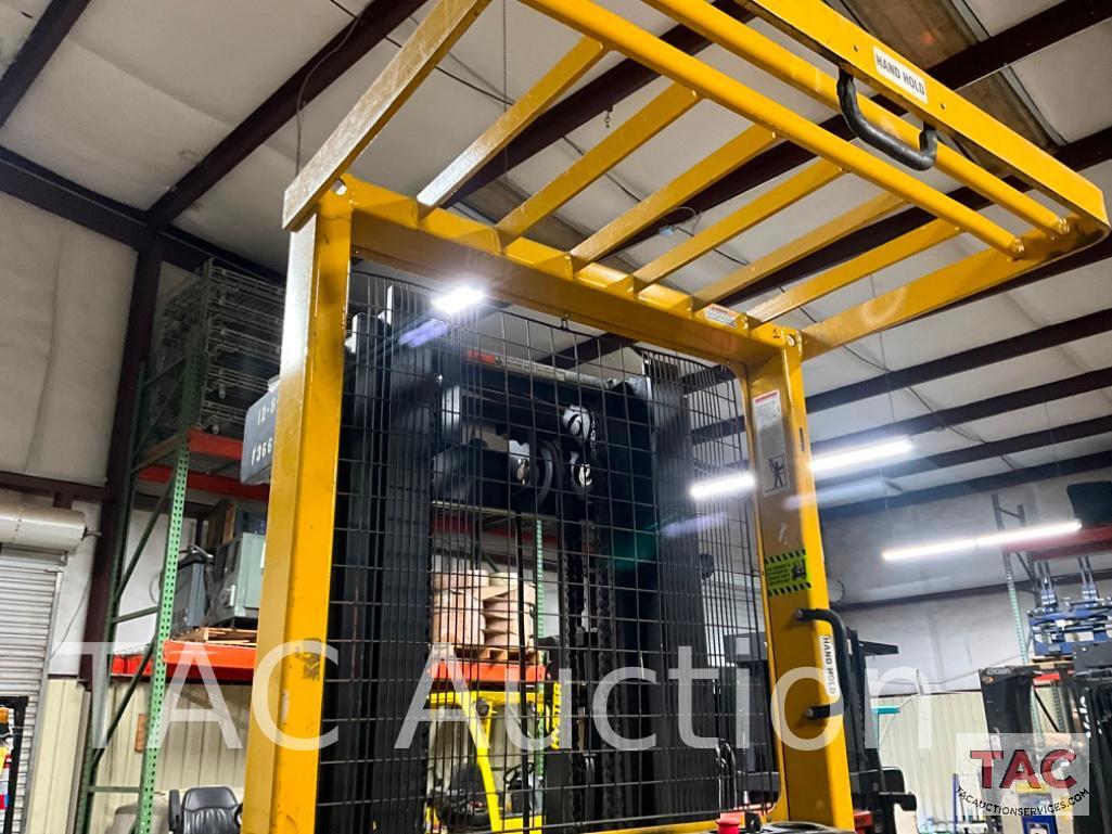 Yale Electric Order Picker 3000lb Forklift