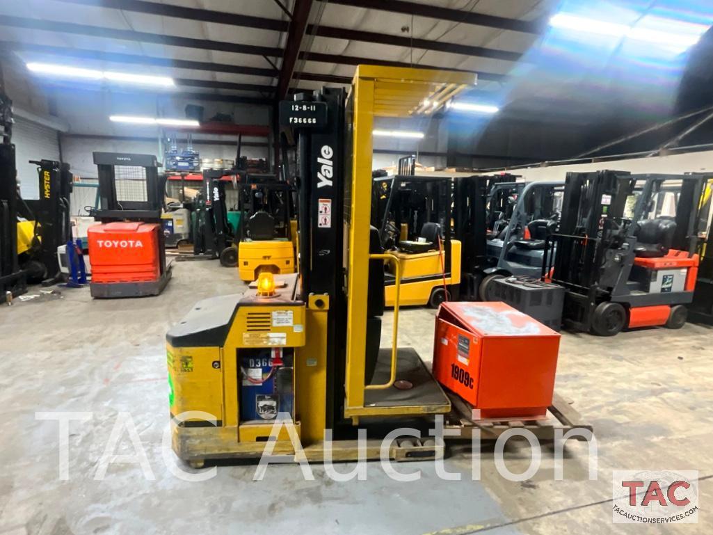 Yale Electric Order Picker 3000lb Forklift