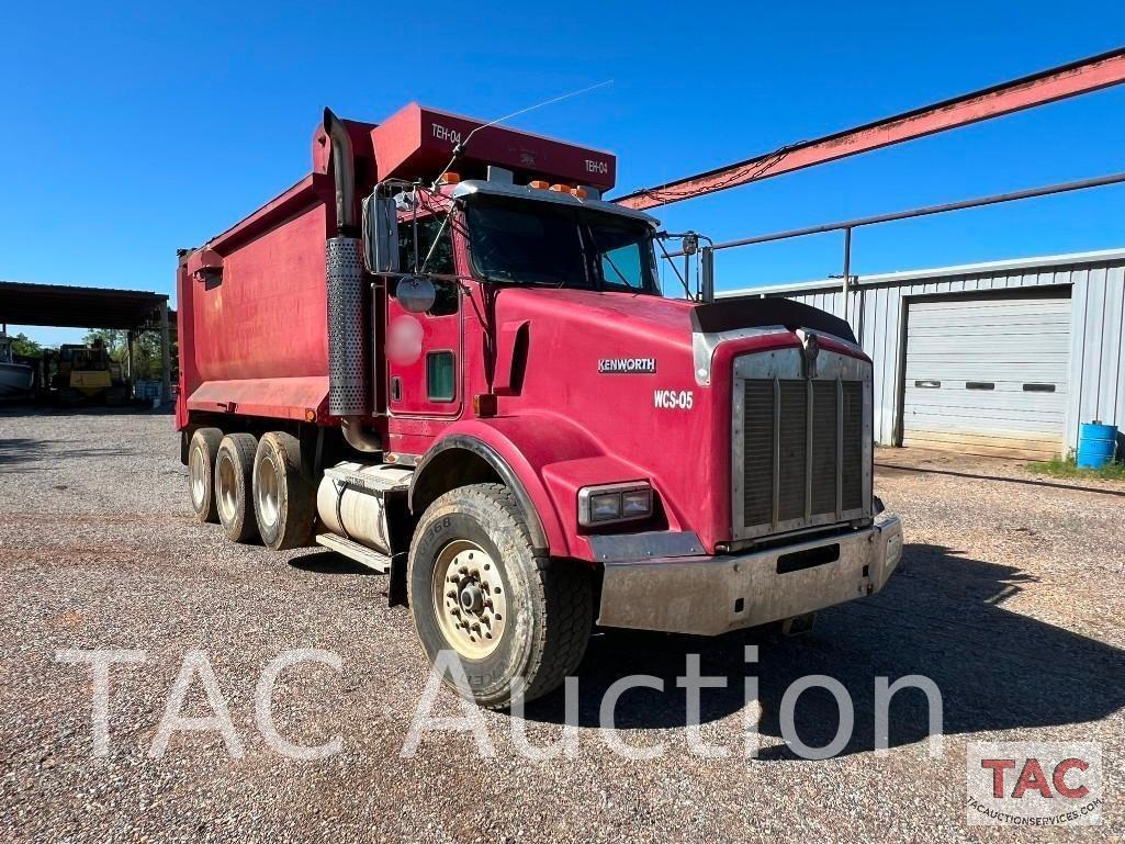 2005 Kenworth T800 Tri-Axle Dump Truck