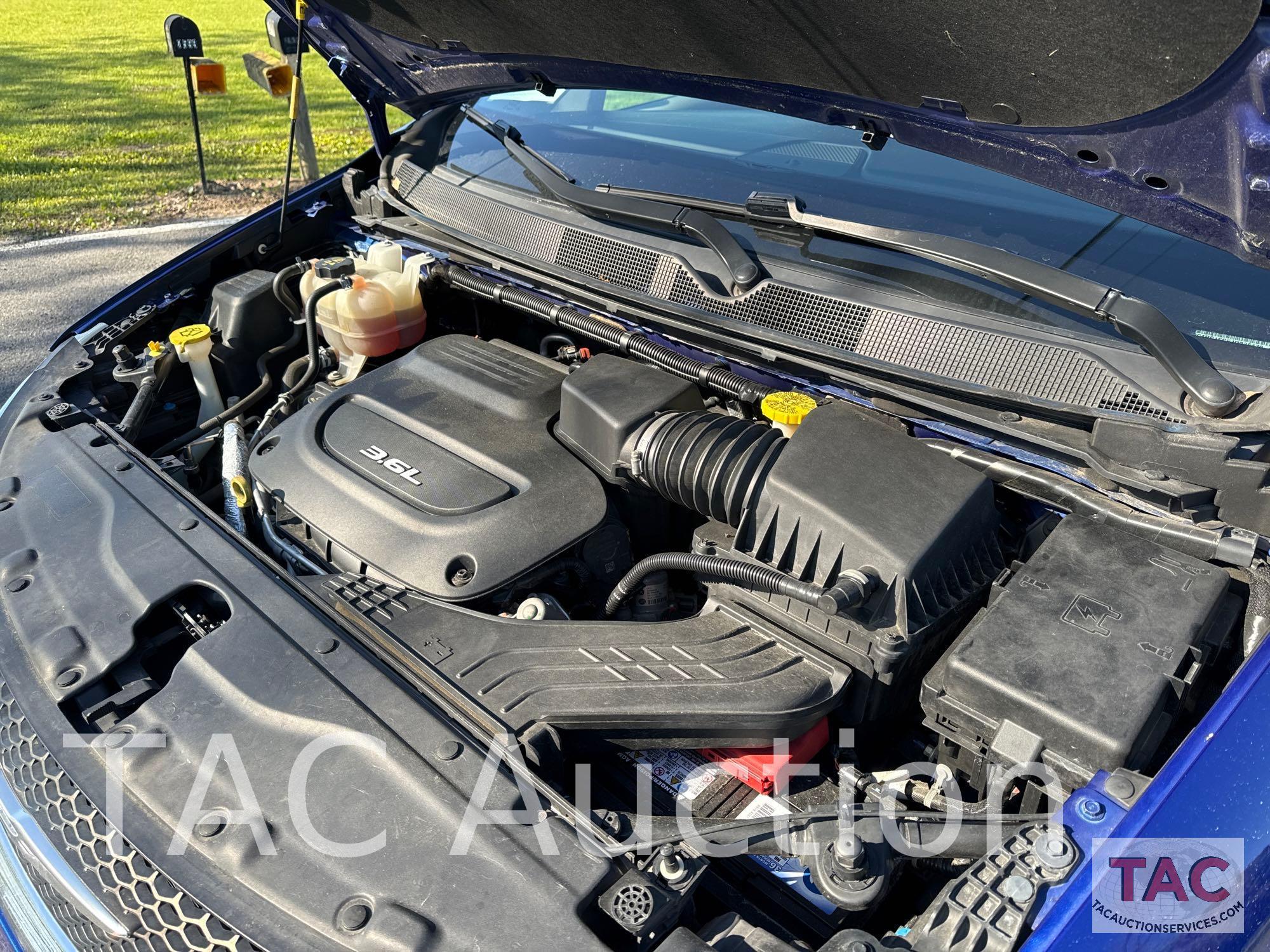 2018 Chrysler Pacifica Touring Plus Mini Van