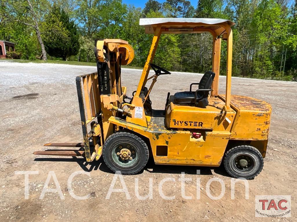 Hyster H40XLM 4000lb Diesel Forklift