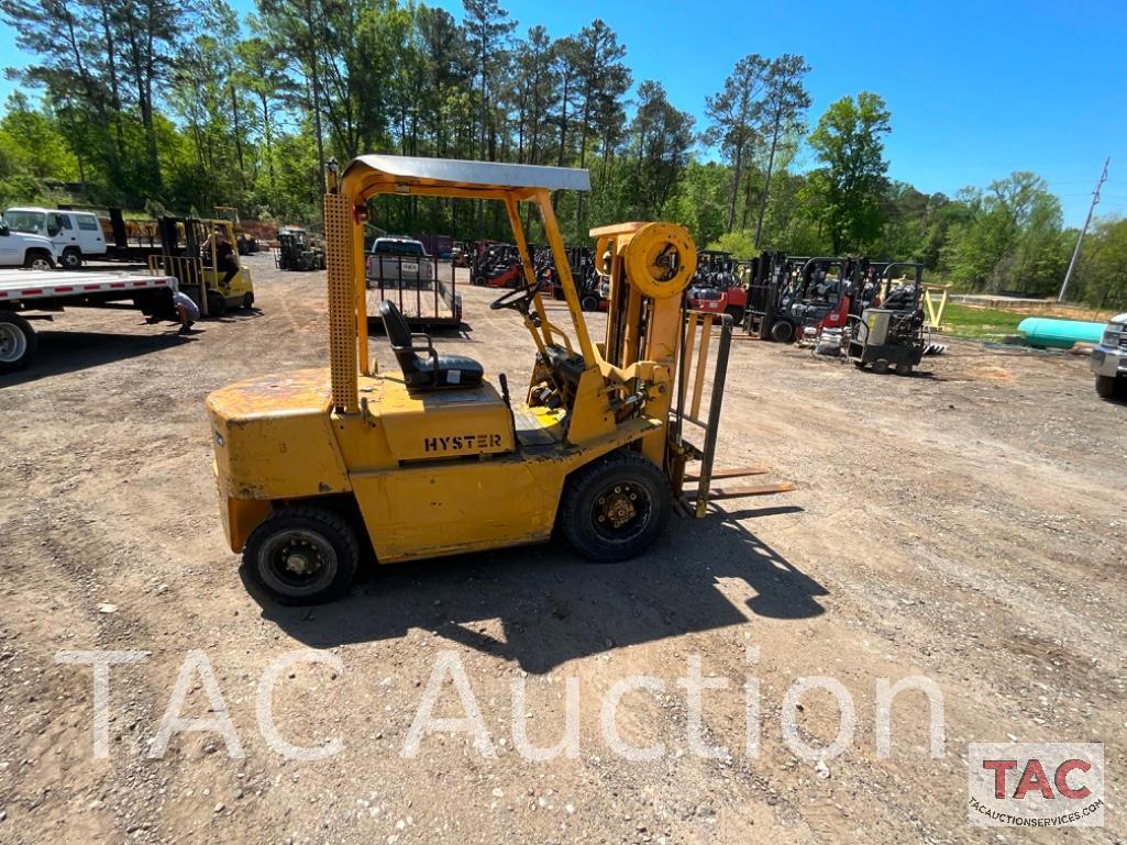 Hyster H40XLM 4000lb Diesel Forklift