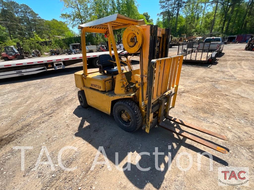 Hyster H40XLM 4000lb Diesel Forklift