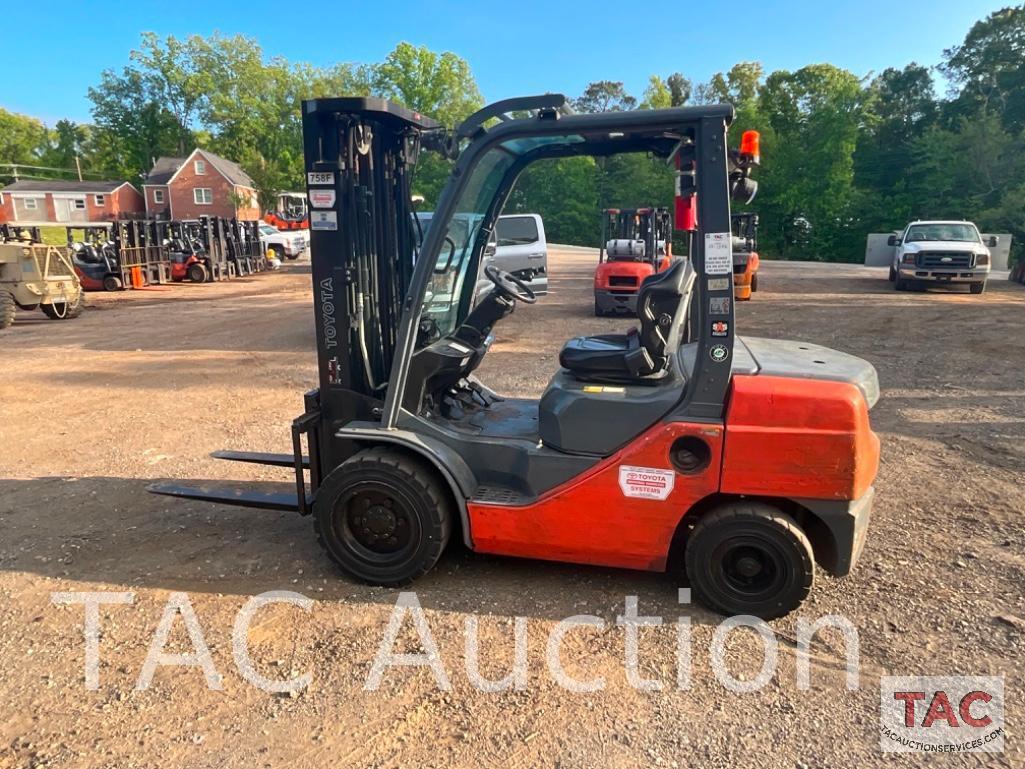 2018 Toyota 8FDU30 Diesel 6000lb Forklift