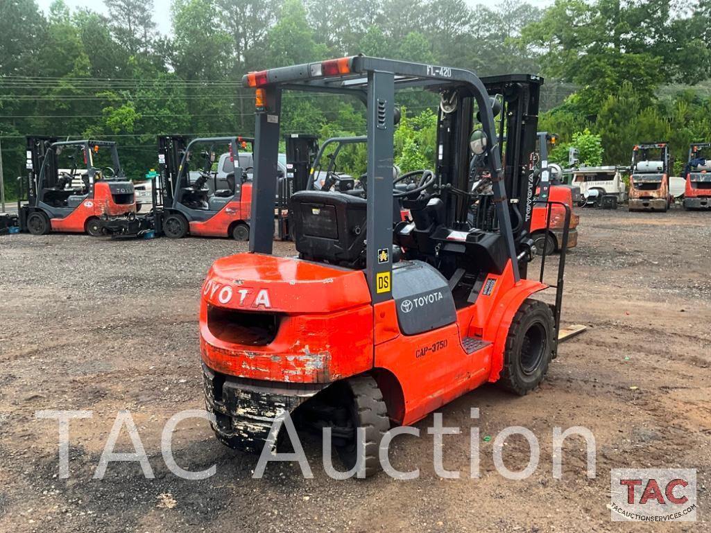 Toyota 7FD420 4000lb Diesel Forklift