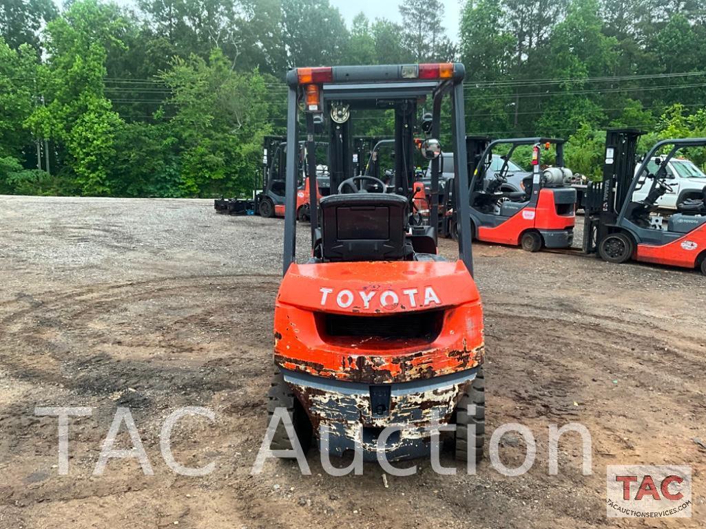 Toyota 7FD420 4000lb Diesel Forklift