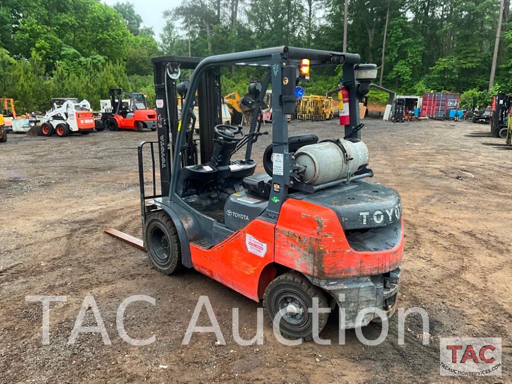 2012 Toyota 8FGU25 5000lb Forklift