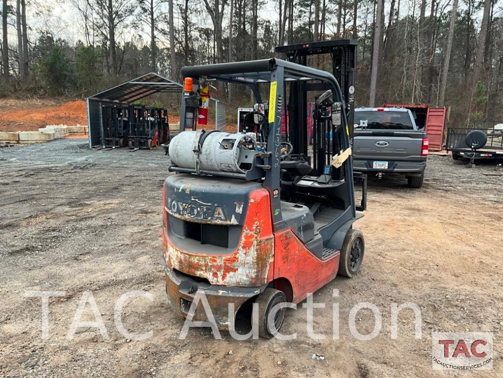 2015 Toyota 8FGCU20 4000lb Forklift