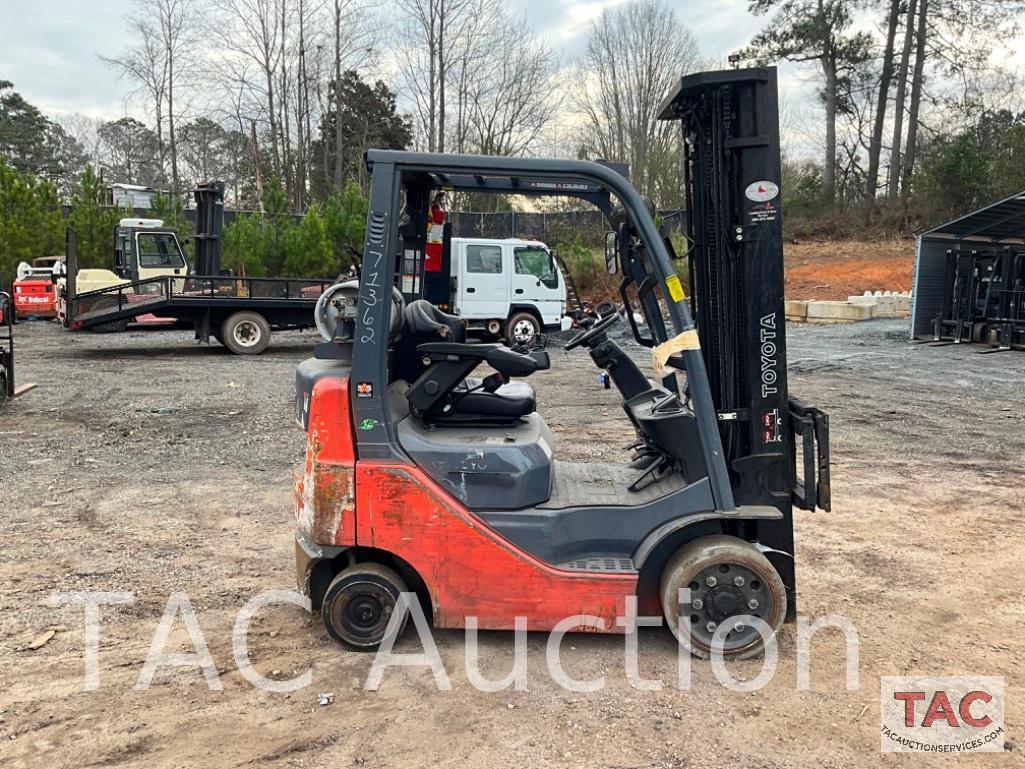 2015 Toyota 8FGCU20 4000lb Forklift