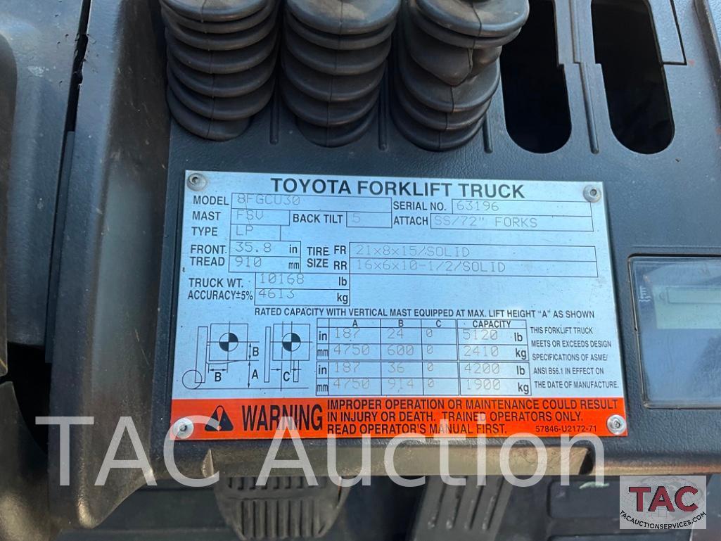 2015 Toyota 8FGCU30 6000lb Forklift