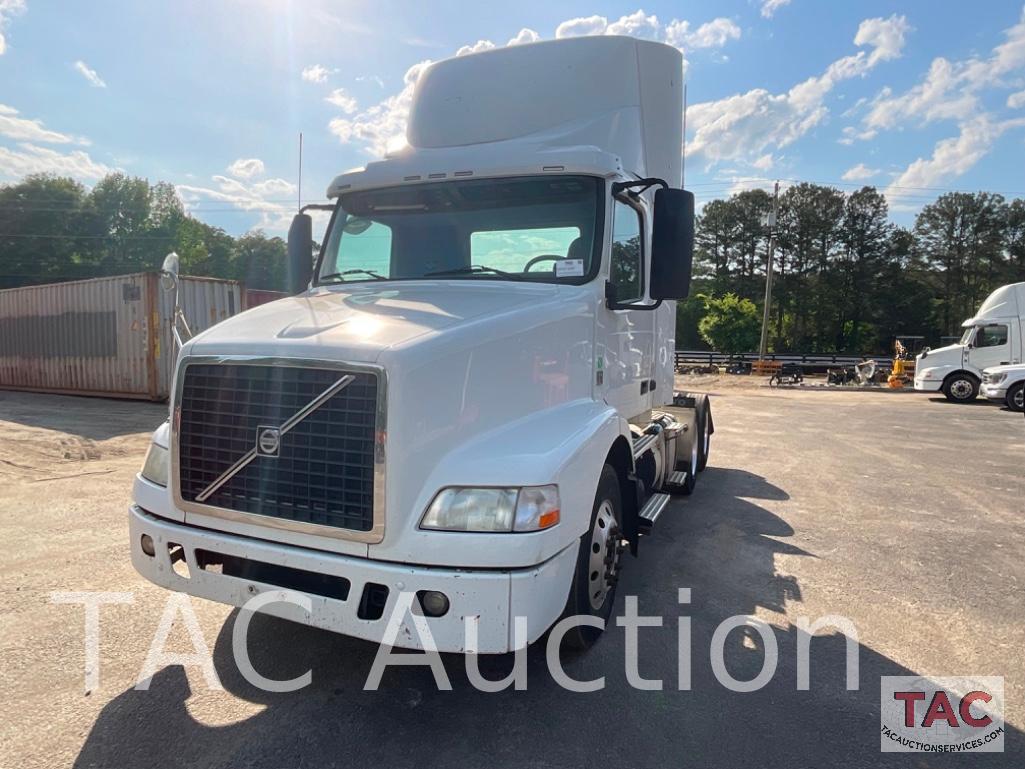 2014 Volvo VNM Day Cab