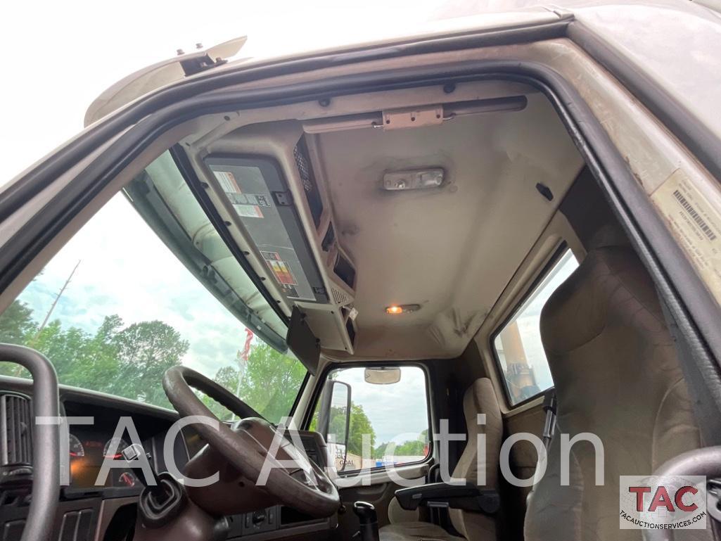 2013 Volvo VNM Day Cab