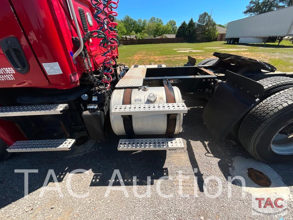 2016 Freightliner Cascadia 113 S/A Day Cab