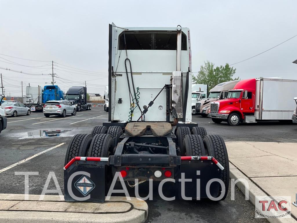 2007 International 9200i Sleeper Truck