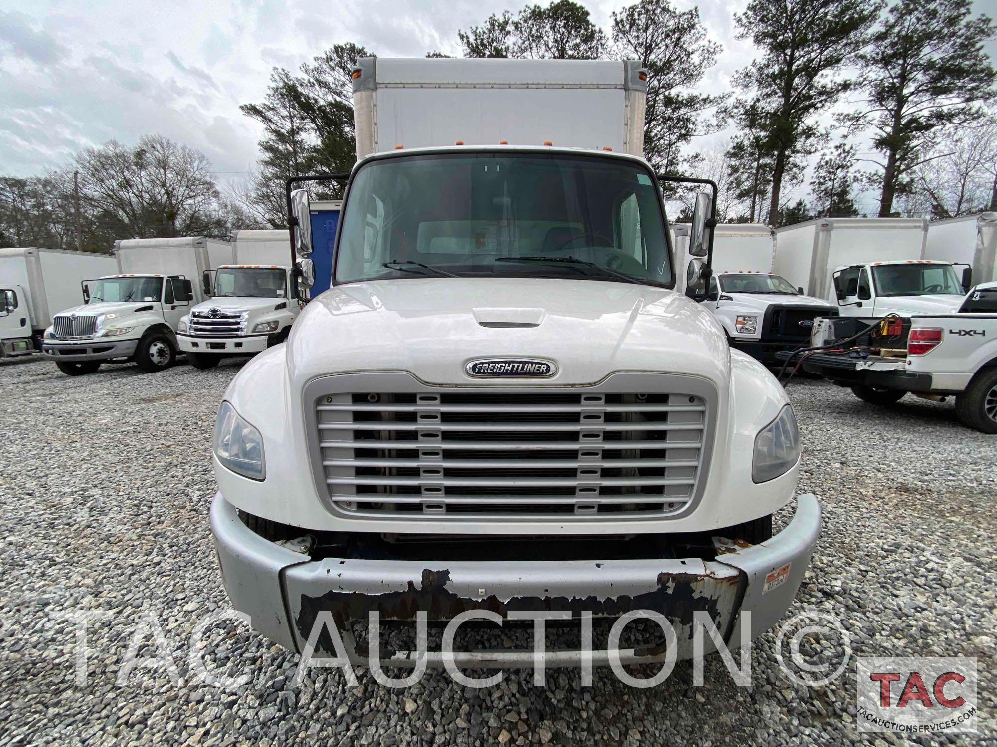 2016 Freightliner M2106 26ft Box Truck