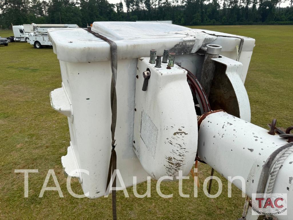 1998 F-800 55ft Bucket Truck
