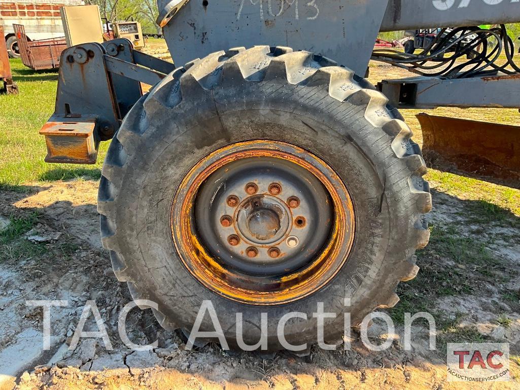 John Deere 570A Motor Grader