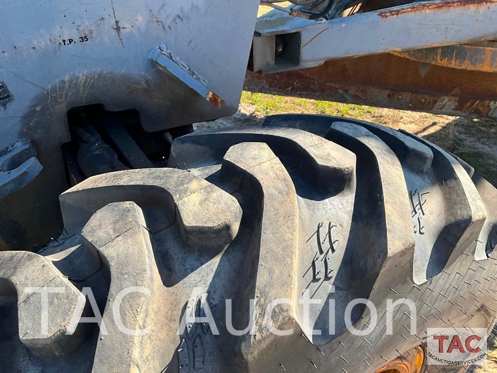 John Deere 570A Motor Grader