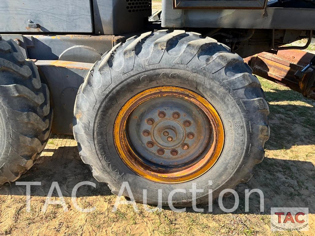 John Deere 570A Motor Grader