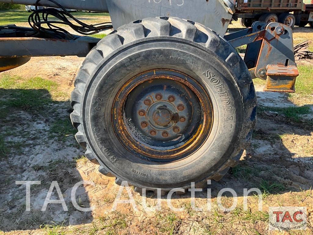 John Deere 570A Motor Grader