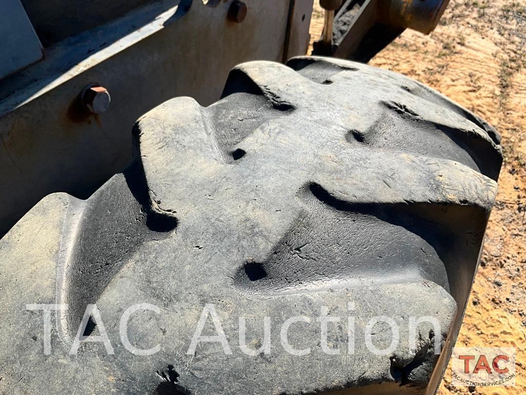 John Deere 570A Motor Grader