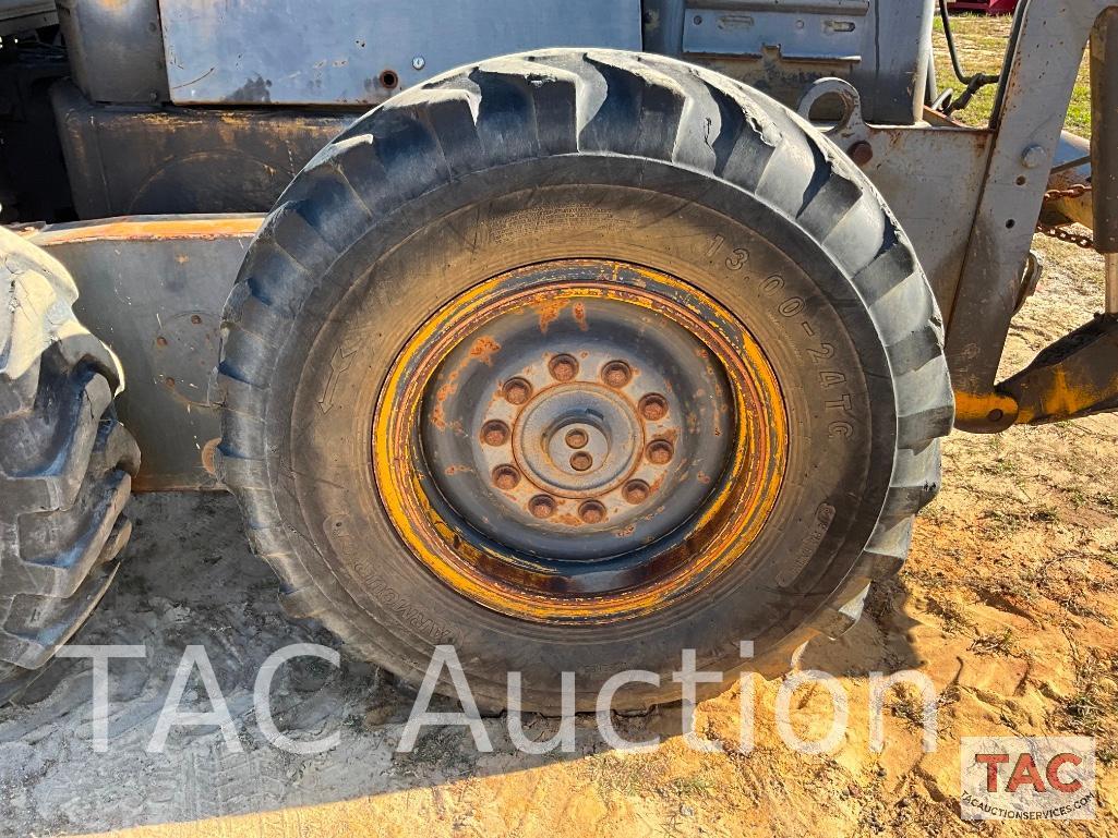 John Deere 570A Motor Grader