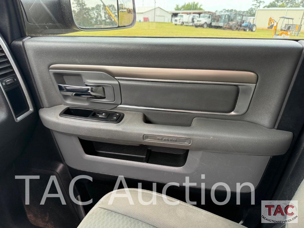 2015 Ram 2500 4X4 Crew Cab Pickup Truck