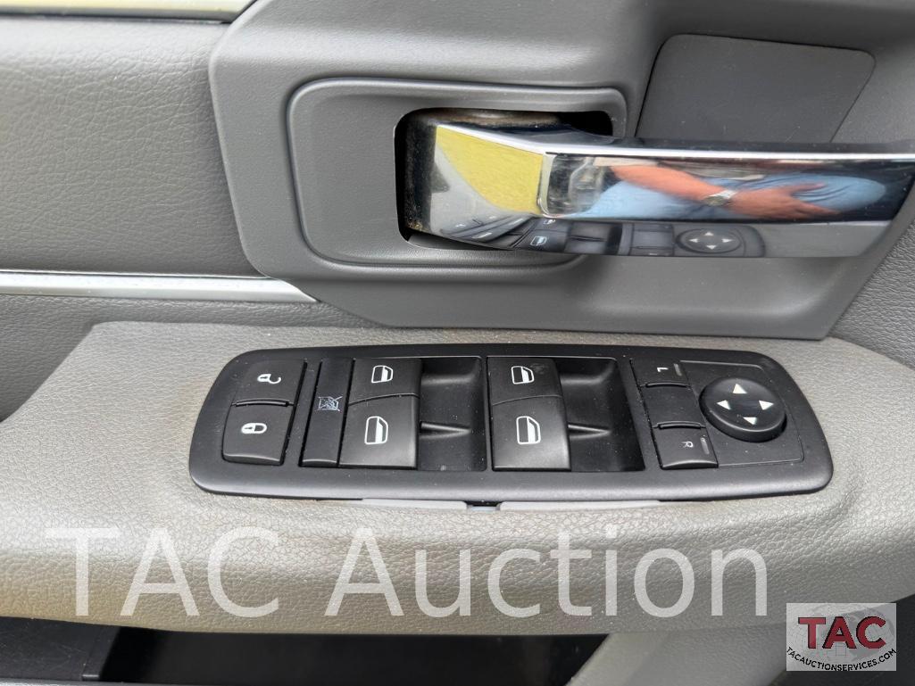 2015 Ram 2500 4X4 Crew Cab Pickup Truck