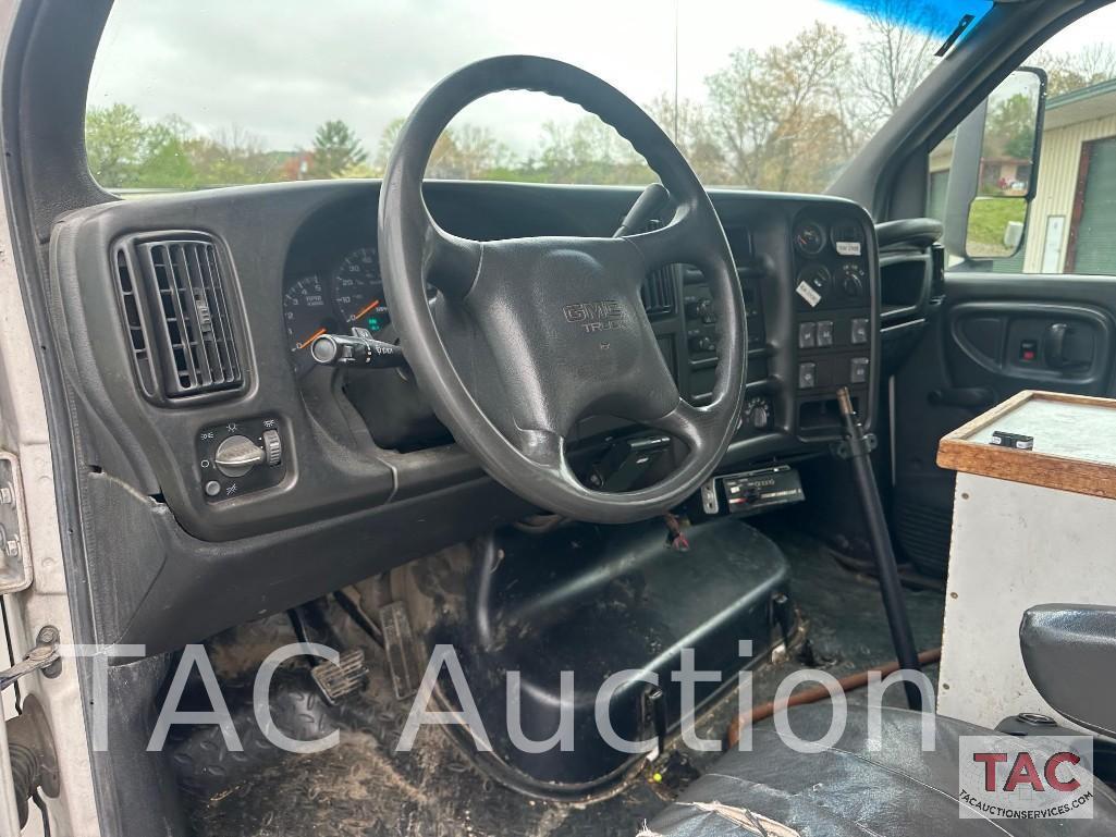 2009 GMC C5500 4x4 Crew Cab Dump Truck
