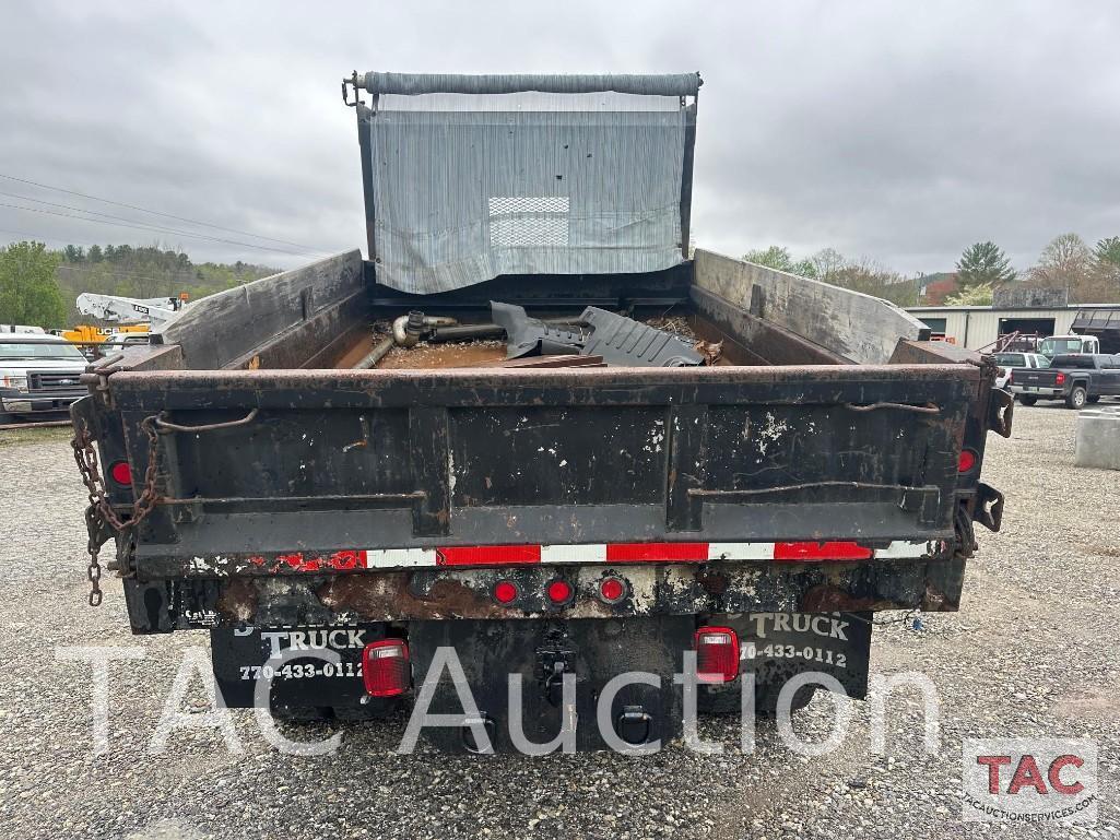 2009 GMC C5500 4x4 Crew Cab Dump Truck