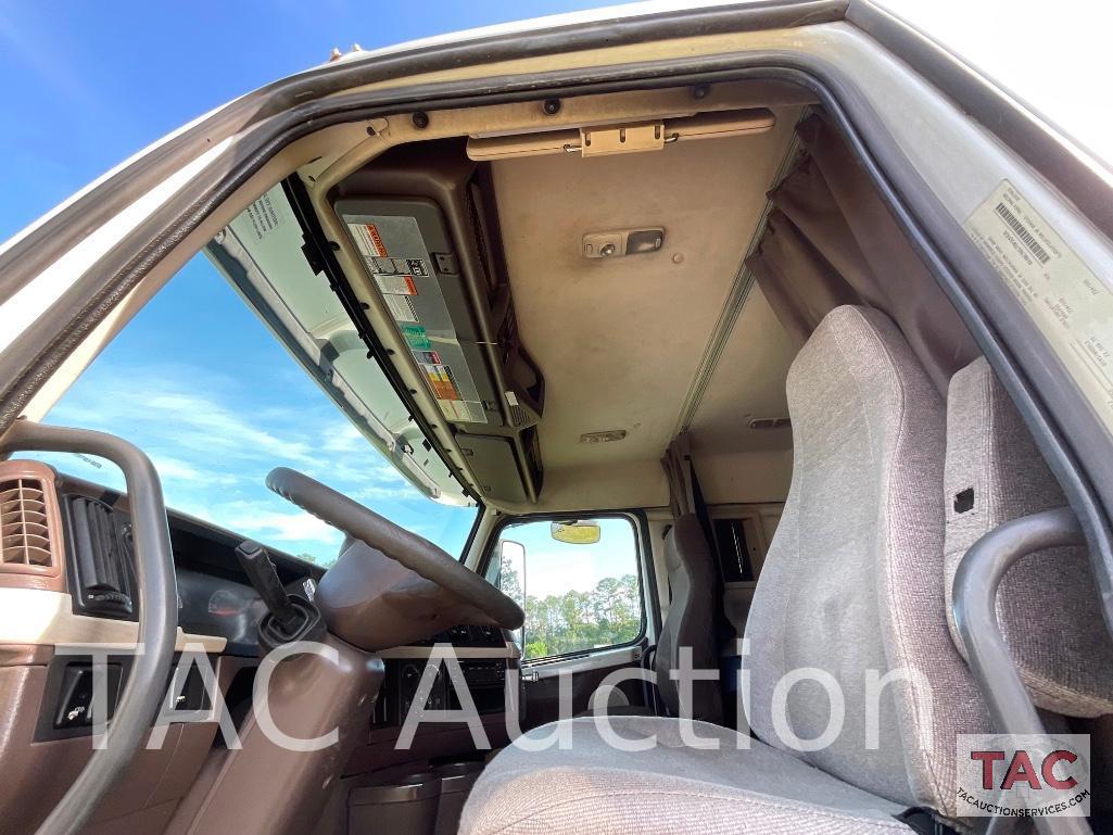 2013 Volvo VNL Single Bunk Sleeper Truck