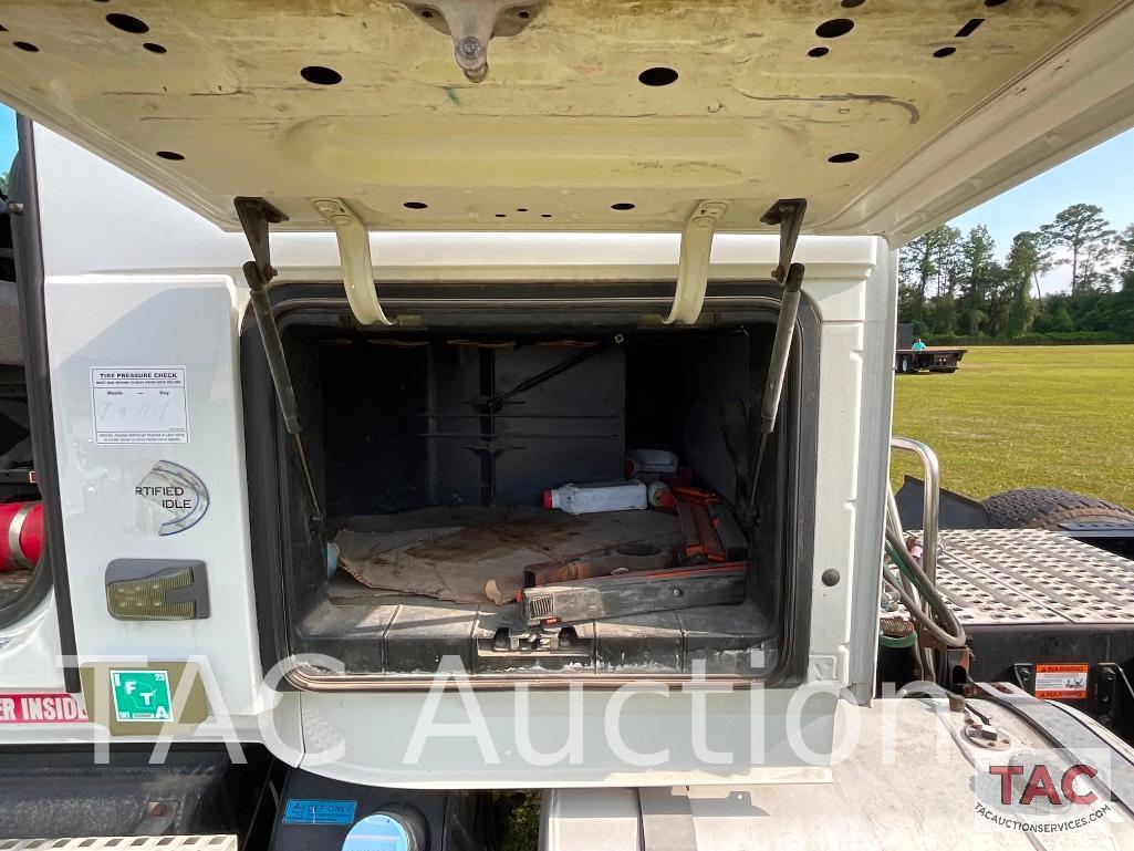 2013 Volvo VNL Single Bunk Sleeper Truck
