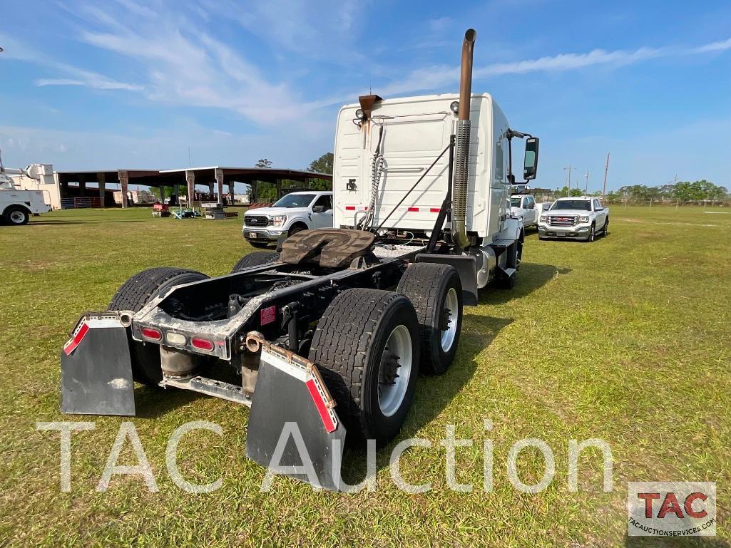 2013 Volvo VNL Single Bunk Sleeper Truck